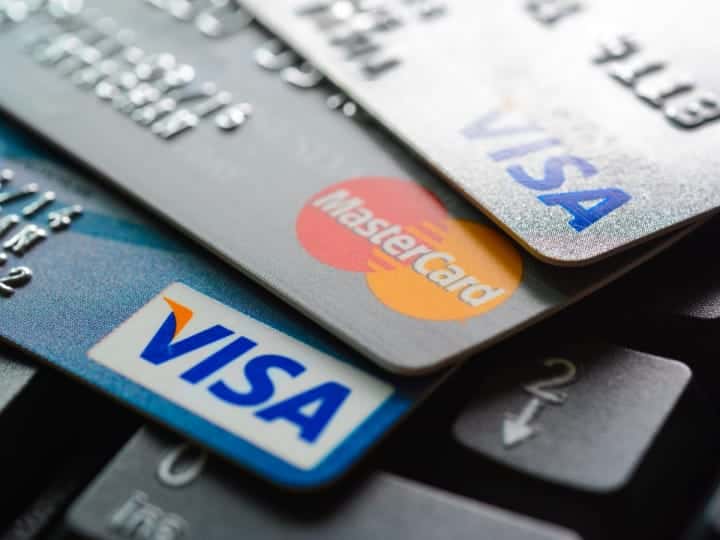 Deudas por tarjetas de crédito disminuye un 7%