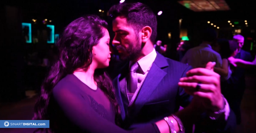 Los 'taxi dancers' de Buenos Aires, salvoconducto para novatos del tango