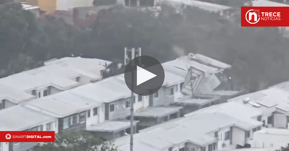 Video capta momento en que tornado destecha varias viviendas en Santa Ana