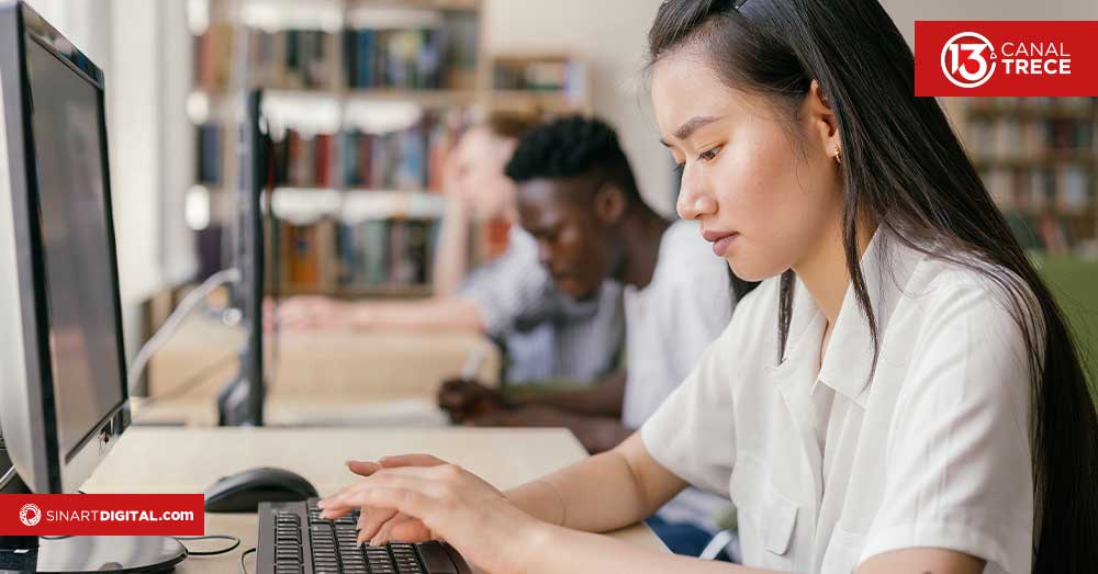 Jóvenes de colegios públicos reciben herramientas para enfrentar el mundo laboral 