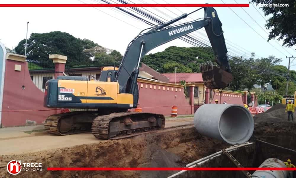 MOPT instala nueva tubería en San Joaquín de Flores
