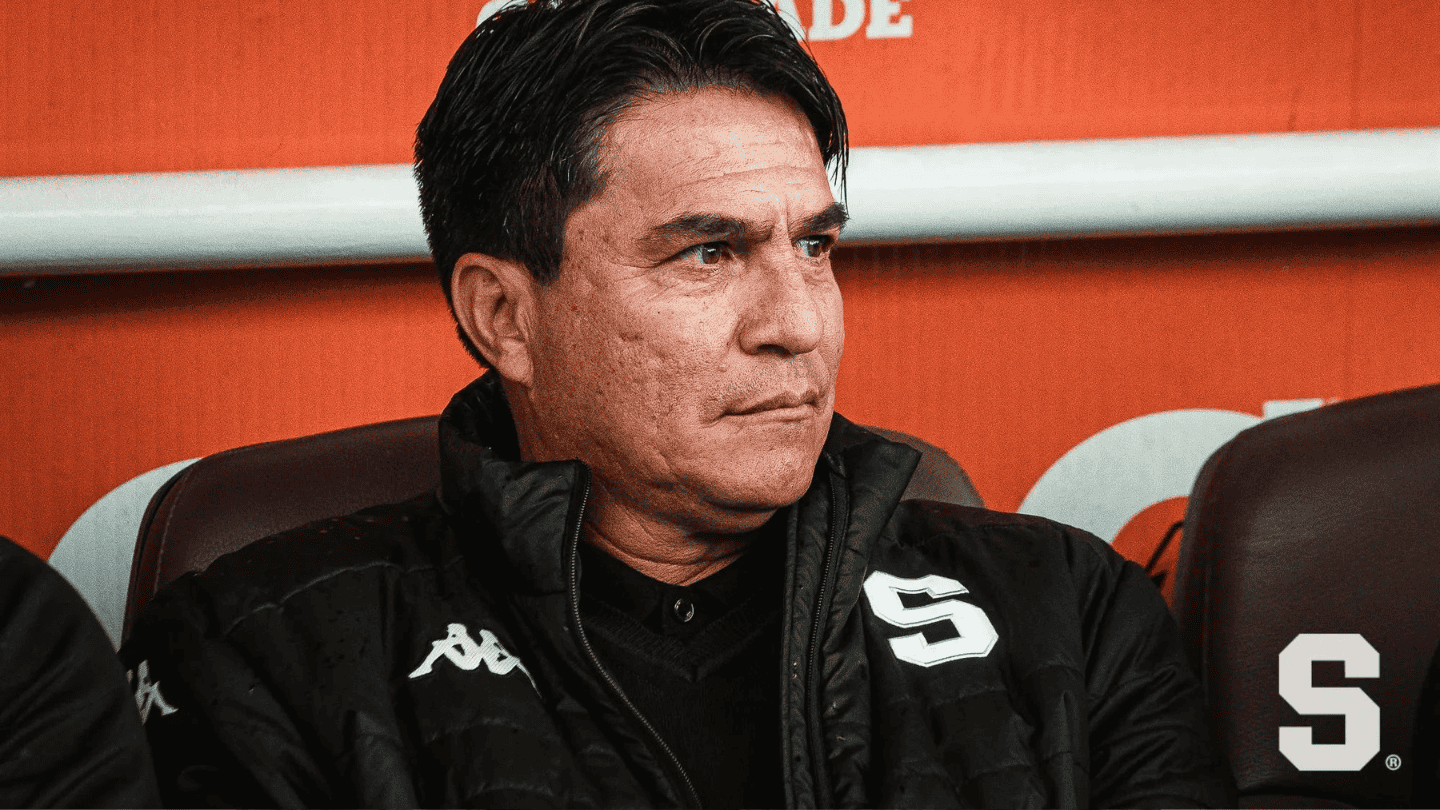 Vladimir Quesada deja el banquillo morado tras nueva derrota