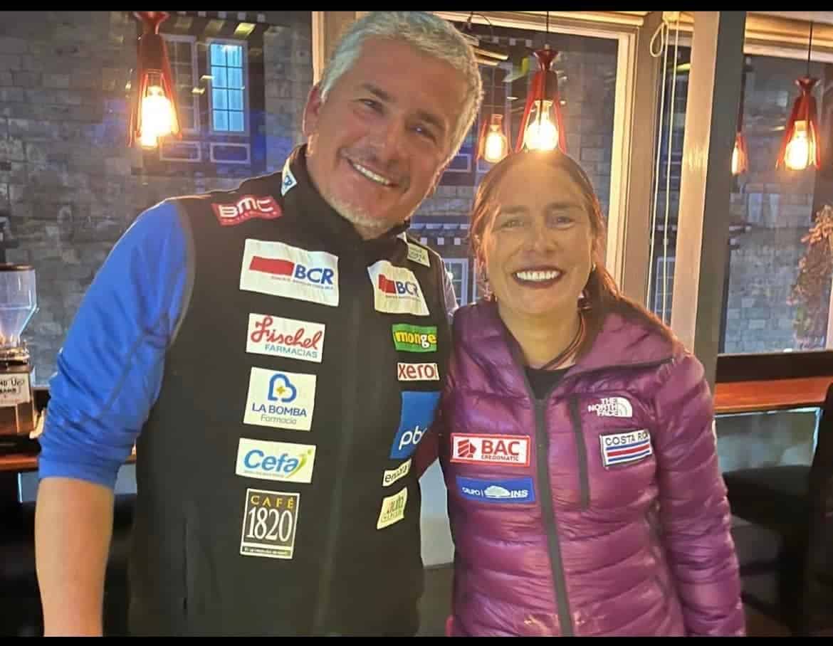 Costarricenses Warner Rojas y Ligia Madrigal están en camino hacia la cima del Everest